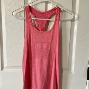 Lululemon pink tank!